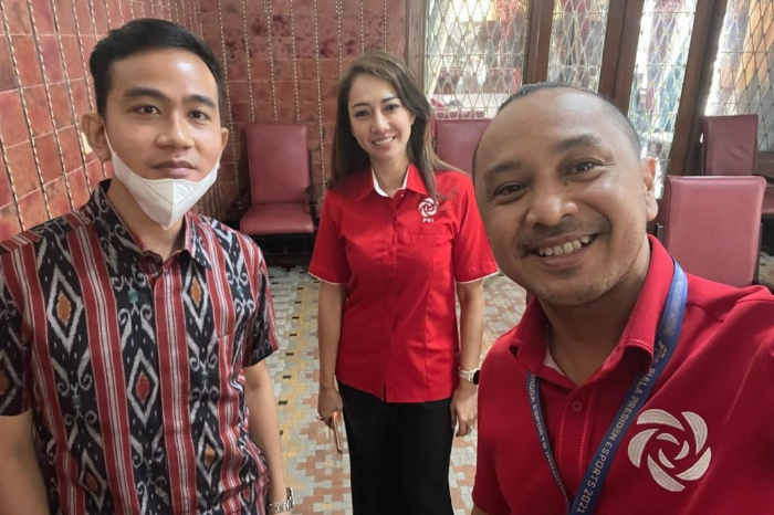 Wali Kota Solo Gibran Rakabuminging dan Ketua Umum PSI Giring Ganesha. (Instagram.com/@giring)
