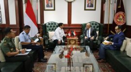 Menteri Pertahanan RI Prabowo Subianto bertemu dengan Dubes Mesir Arshaf Sulthan di kantor Kemhan. (Dok. Tim Media Prabowo Subianto)