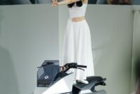 "Ballet on Wheels" stuns Singapore: OMOWAY debuts its manned self-balancing technology